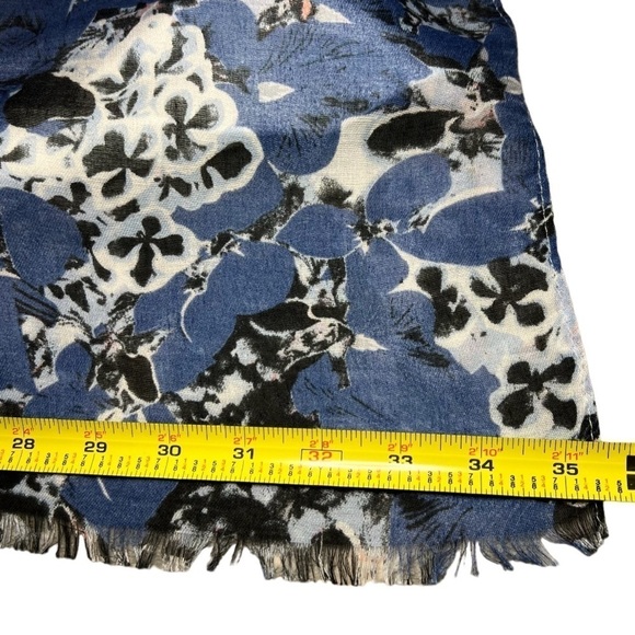 Chico's  Scarf leopard and  Floral Blue Print - Picture 8 of 9